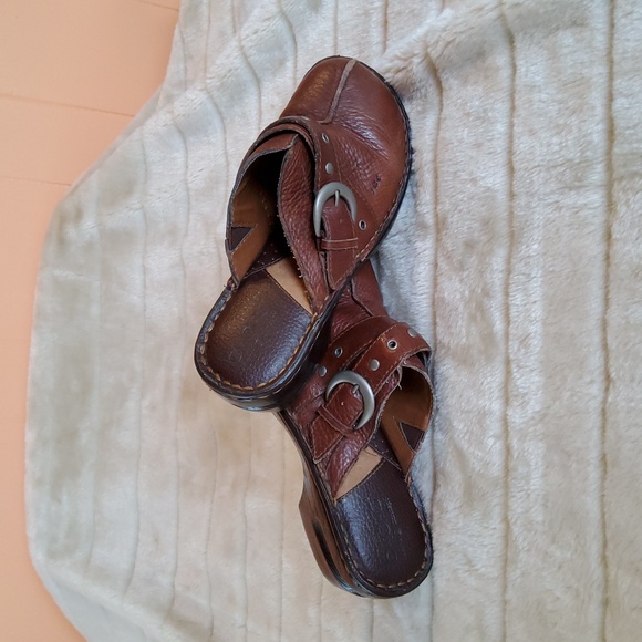 Womens B.O.C Brown leather clogs - Picture 4 of 5